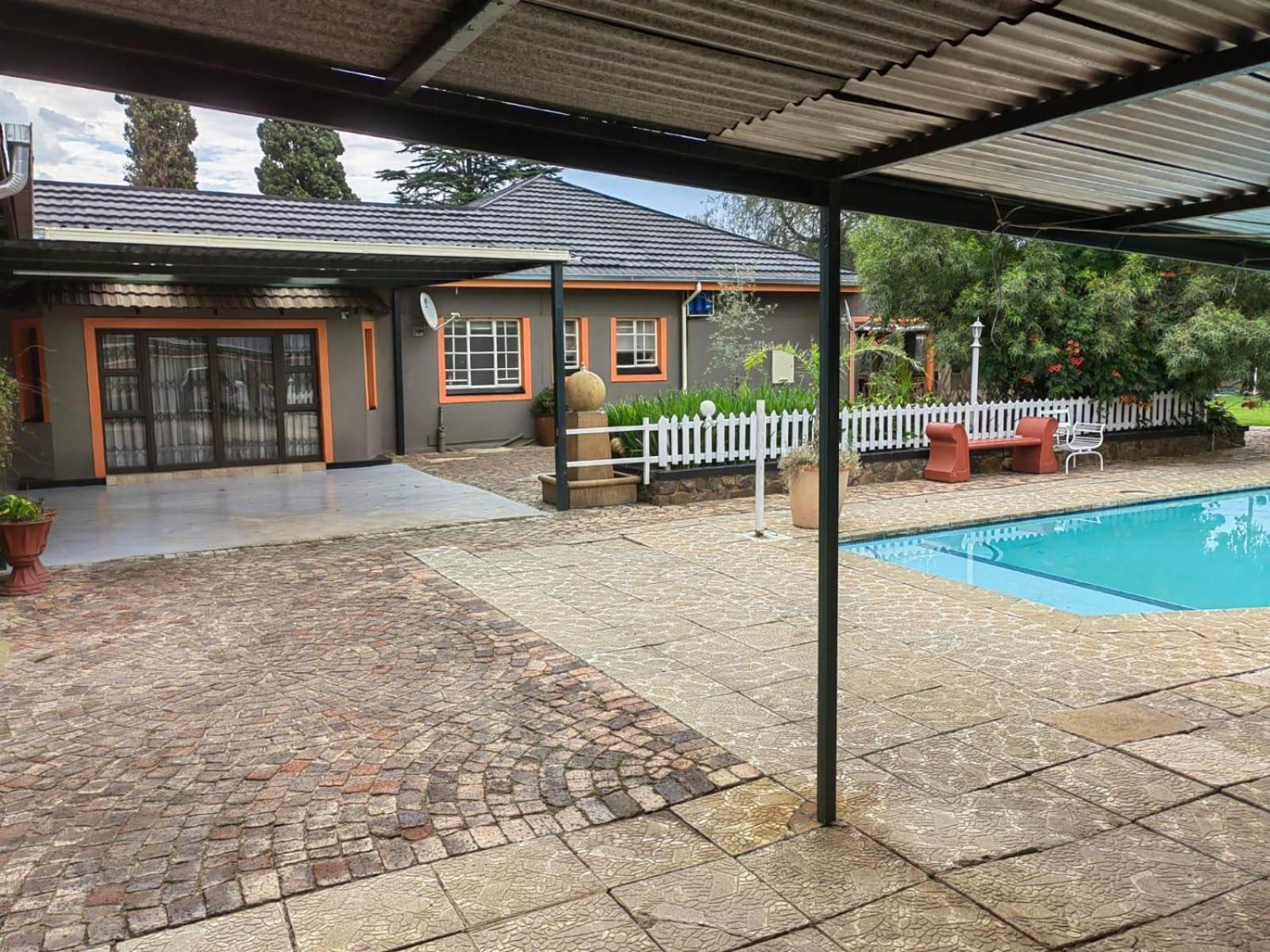 Sibahlenomhlambi Guesthouse Springs  Exteriör bild
