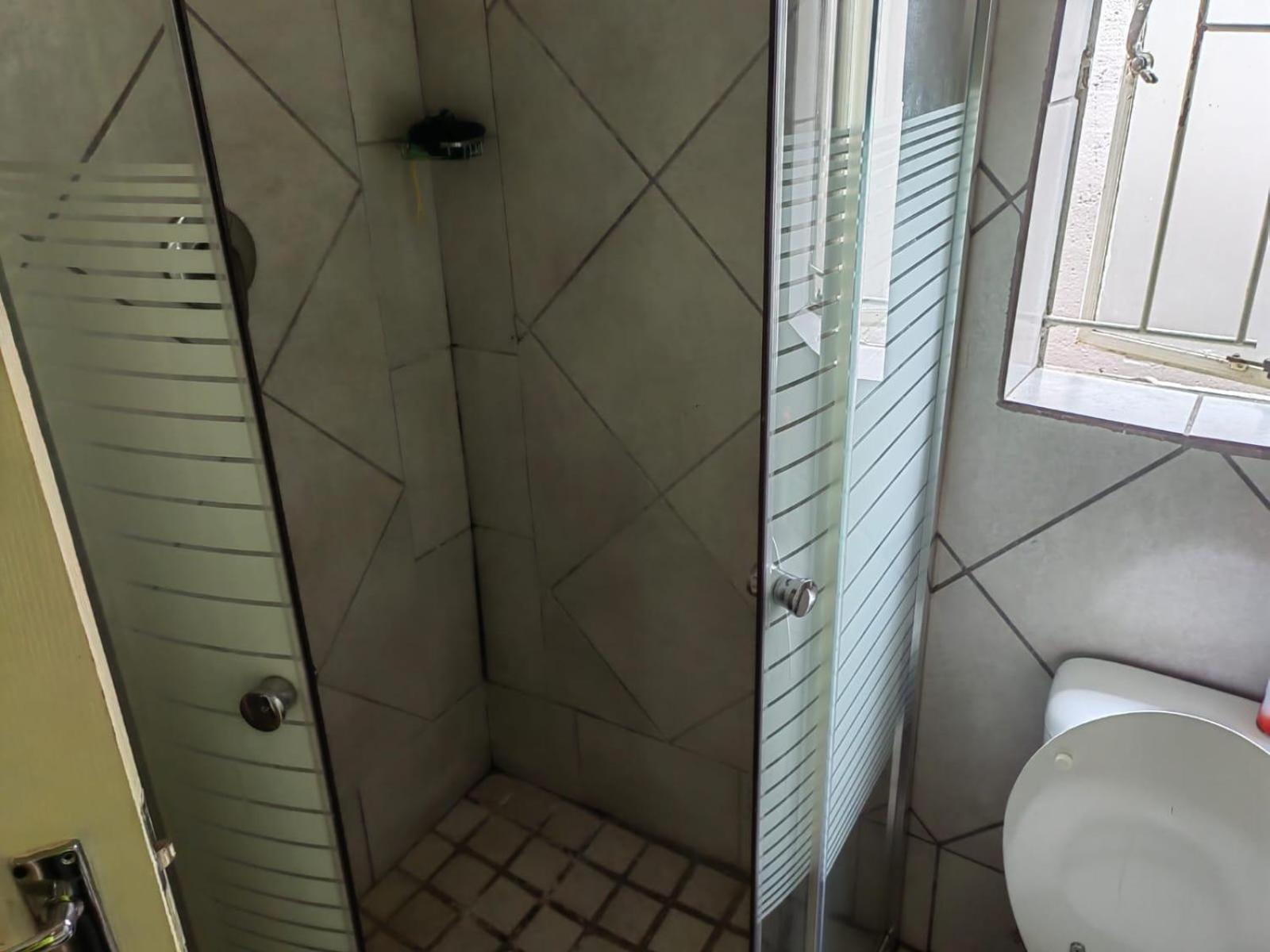 Sibahlenomhlambi Guesthouse Springs  Rum bild