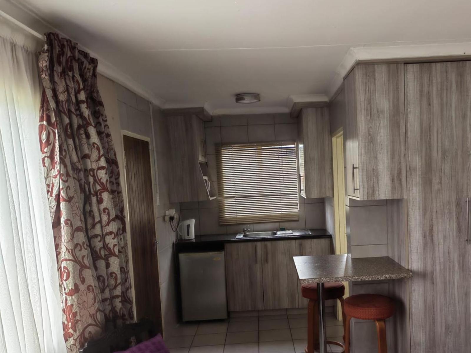 Sibahlenomhlambi Guesthouse Springs  Rum bild